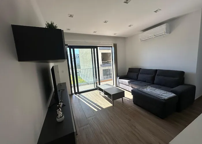 Brand New 2 Bedroom In Hal * Safi