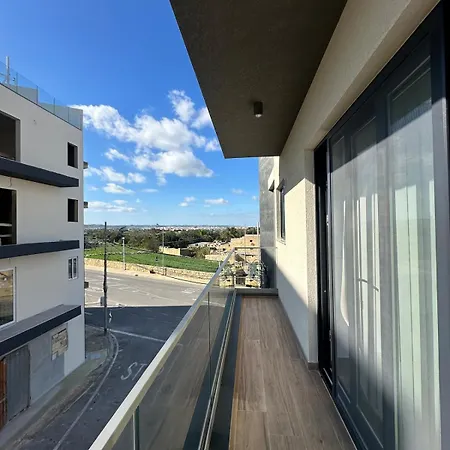 Brand New 2 Bedroom In Hal *