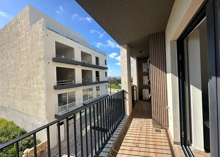 Brand New 2 Bedroom In Hal Apartamento