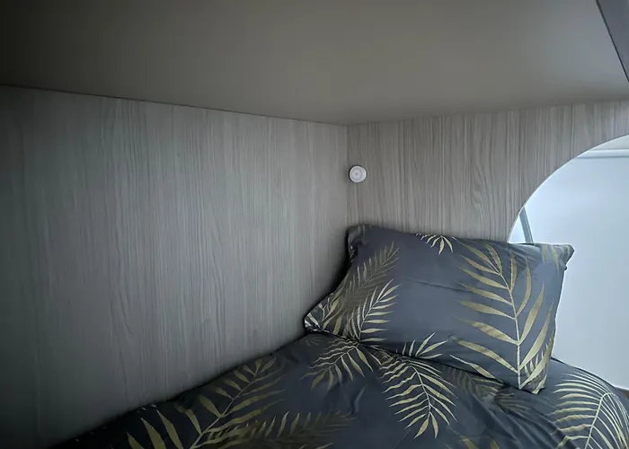 Brand New 2 Bedroom In Hal Apartament Safi