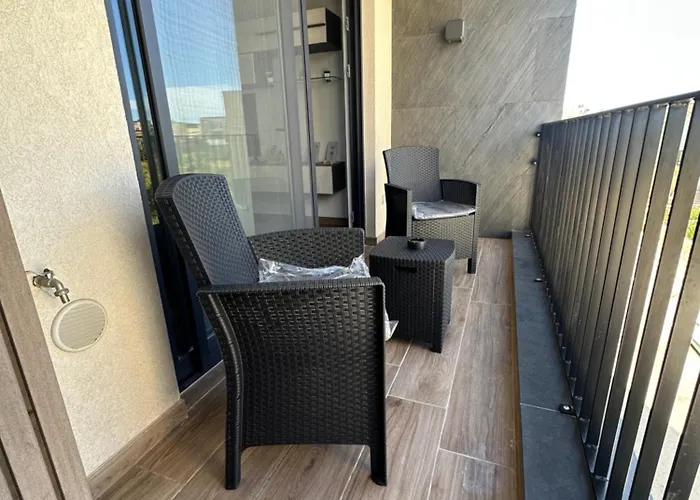 Brand New 2 Bedroom In Hal * Safi